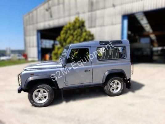 land rover defender 90 trois quart avant
