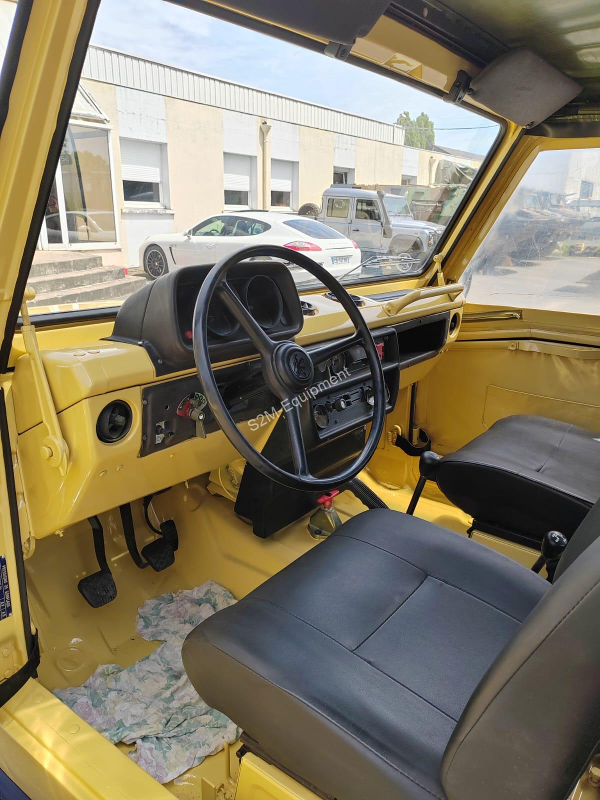 peugeot p4 intérieur