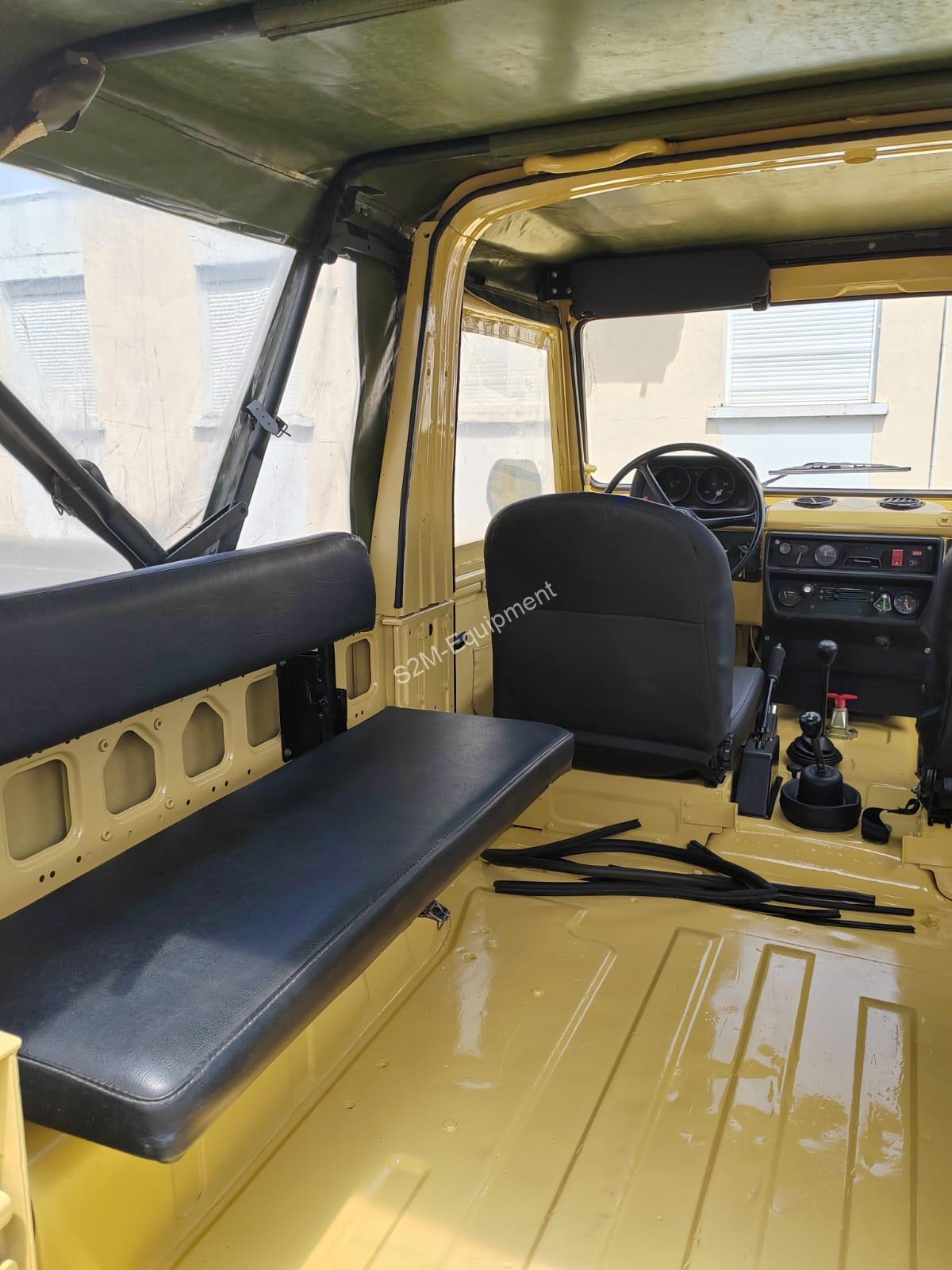 peugeot p4 intérieur