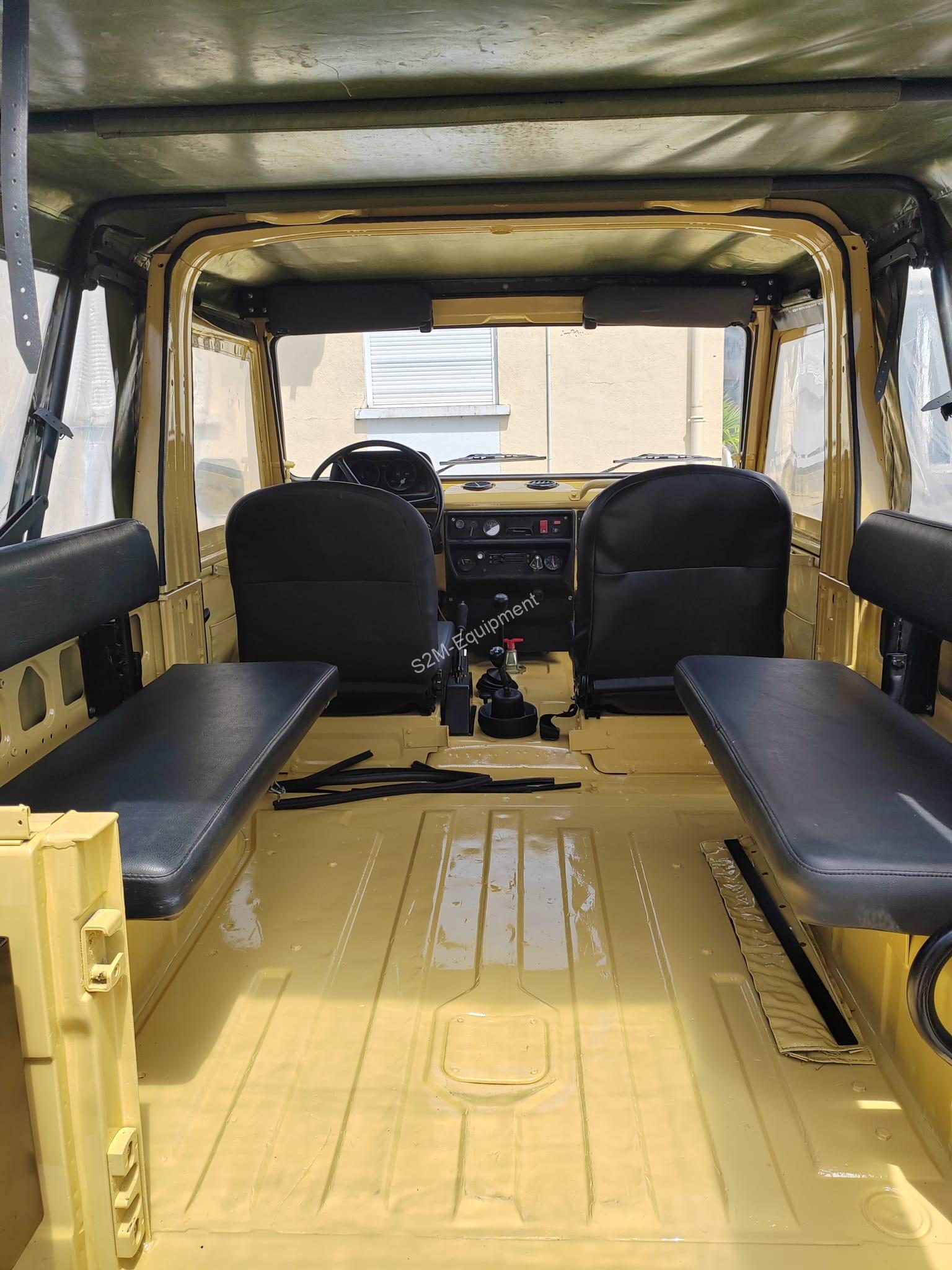 peugeot p4 intérieur